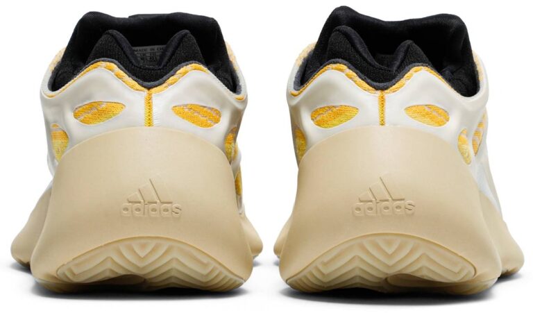 YZY 700 V3 Safflower