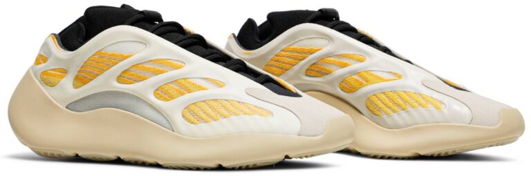 YZY 700 V3 Safflower