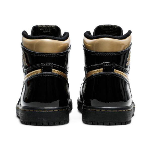 Air Jordan 1 Retro High OG ‘Black Metallic Gold’