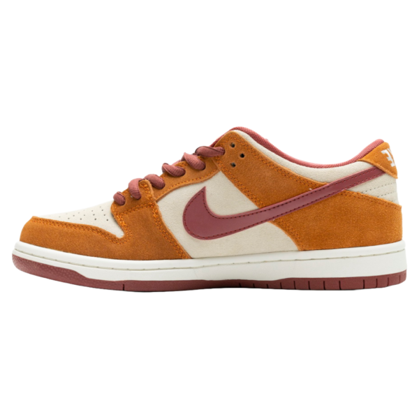 SB Dunk Low Russet Cedar