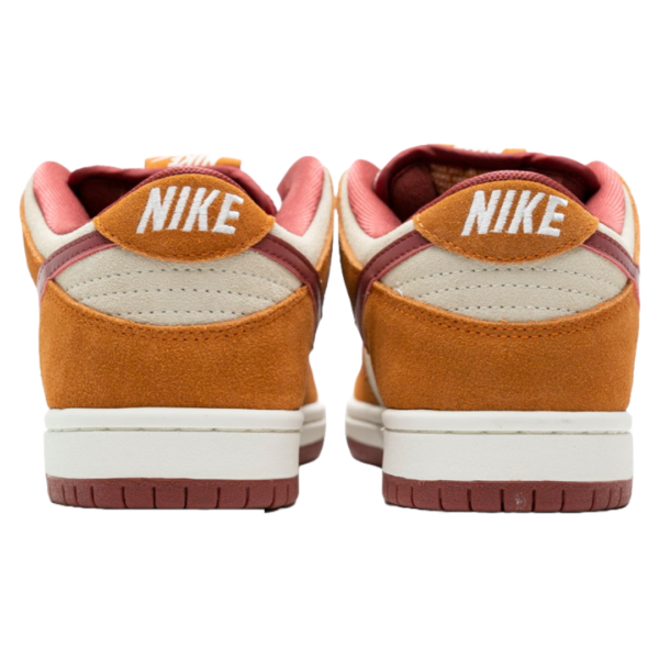 SB Dunk Low Russet Cedar