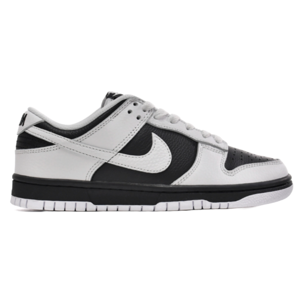 SB Dunk Low Panda