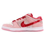 SB Dunk Low Pink