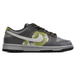 SB Dunk Low Friends And Family
