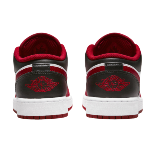 Air Jordan 1 Low Bulls